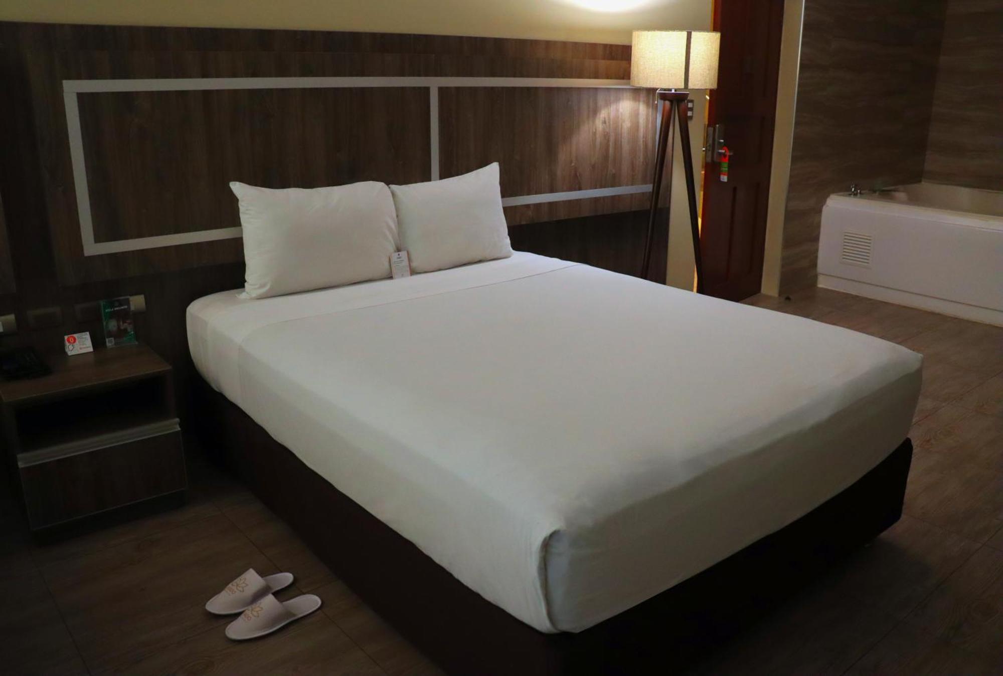 Rado Hotel - Quintanas Trujillo Esterno foto