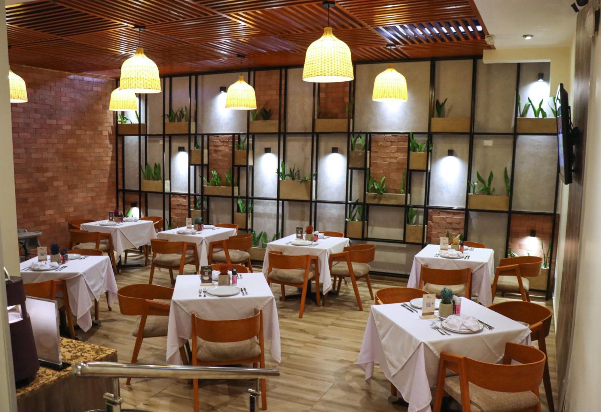 Rado Hotel - Quintanas Trujillo Esterno foto