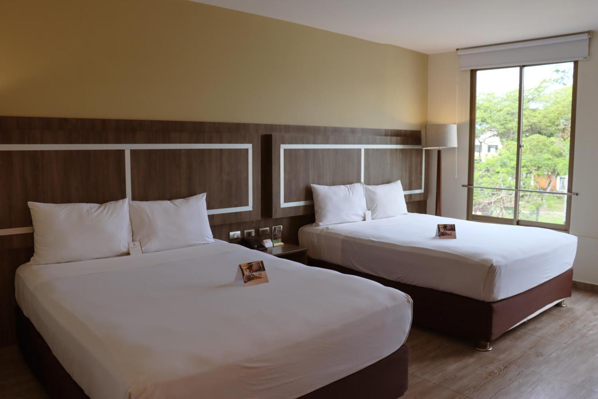 Rado Hotel - Quintanas Trujillo Esterno foto